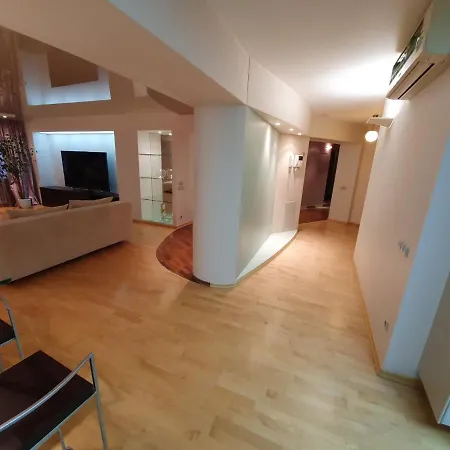 Apartment Vip Rozochka *